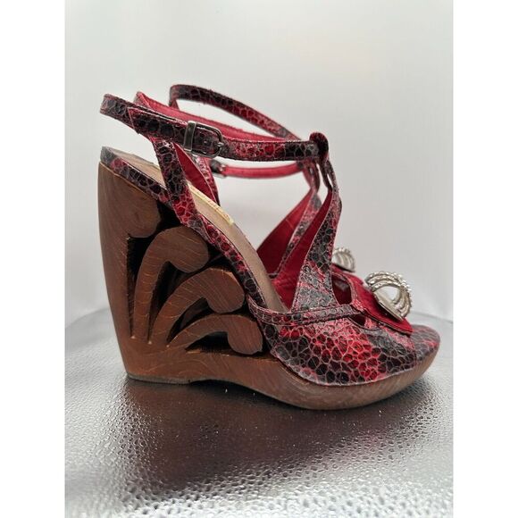 Super Cute Y2K Red Wedge Size 8 - Picture 5 of 7